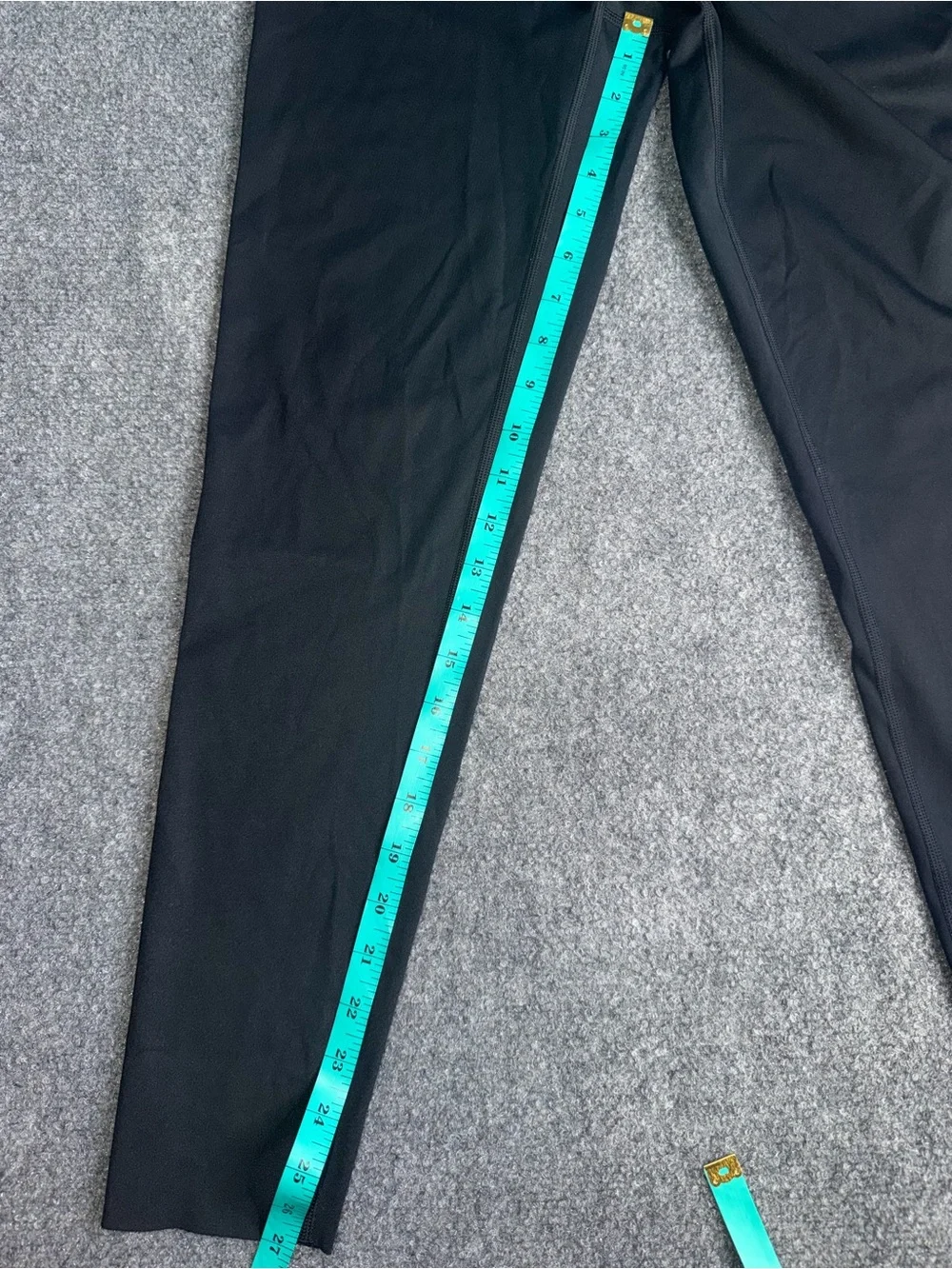 Offline by Aerie Black High-Rise Leggings - Picture 3 of 10